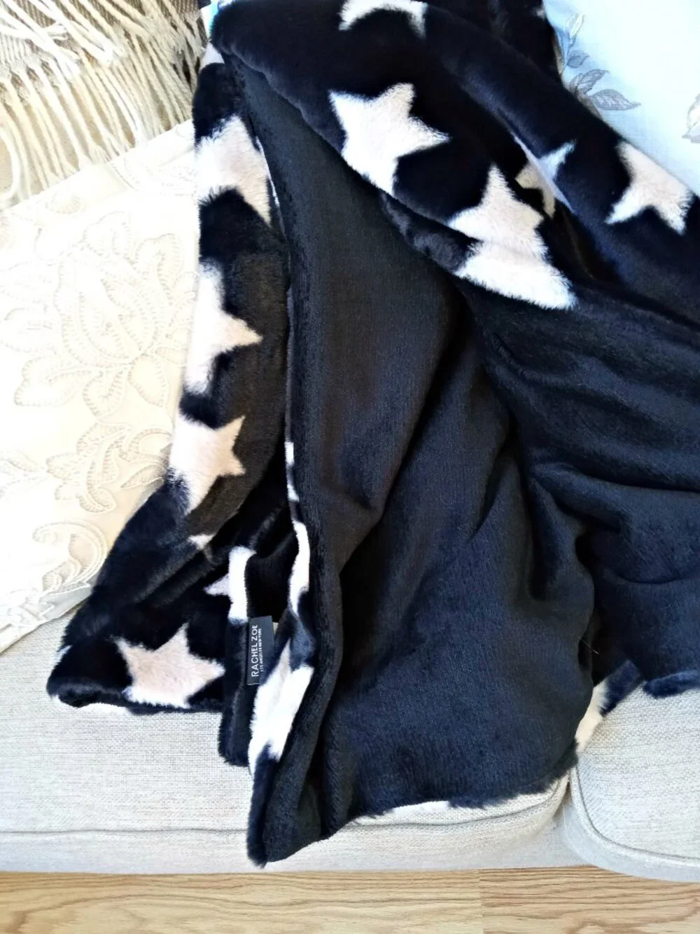NEW! EXQUISITE LUXURY PLUSH STARS THROW BLANKET